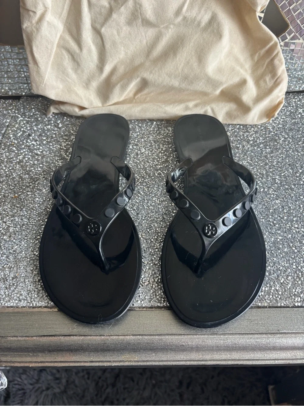 ⭐️Tory Burch Black Patent Flip-Flop Sandals Size 8